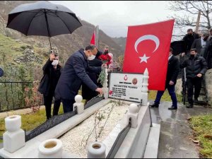 Şehit Öğretmen Necmettin Yılmaz Kabri Başında Anıldı