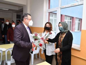 Başkan Genç, Öğretmenlerin Mutluluğuna Ortak Oldu