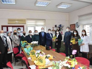 Başkan Çelik’ten Öğretmenlere 24 Kasım Jesti