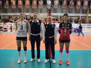 Eczacıbaşı Dynavit, Tur Atladı