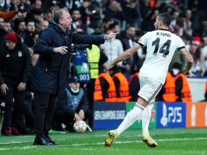Uefa Şampiyonlar Ligi: Beşiktaş: 1 - Ajax: 0 (İ̇lk Yarı)