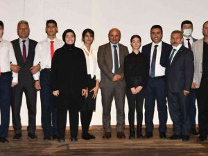 Yalova’da Öğretmenlere Yakışır Kutlama