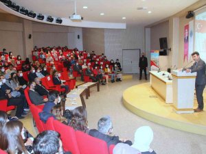 "21. Yüzyılda Öğretmen Olmak" Konulu Panel Düzenlendi