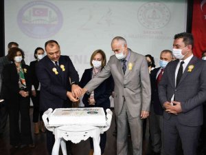 24 Kasım’da Dünyaya Gelen 27 Öğretmene Sürpriz Doğum Günü