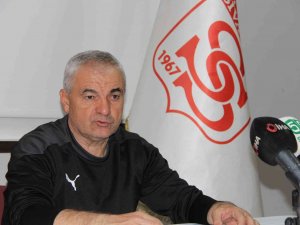 Rıza Çalımbay’dan Taraftara Çağrı: "Gelin Bütünleşelim"