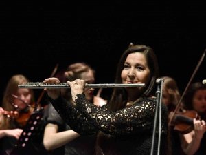 Şefika Kutluer, Beatles & Elvis Go Baroque Konseri İle Sahne Alacak