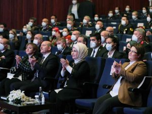 Emine Erdoğan’dan Başak Cengiz Açıklaması