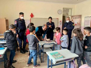 Jandarma Öğretmenleri Unutmadı