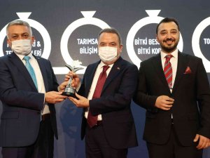 Büyükşehir Belediyesi Dijital Tarım Projesi İle Ödül Aldı