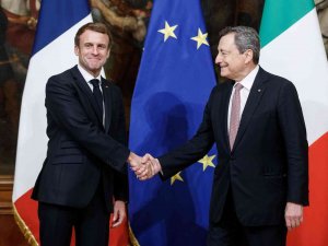 Fransa Cumhurbaşkanı Macron Ve İ̇talya Başbakanı Draghi Bir Araya Geldi