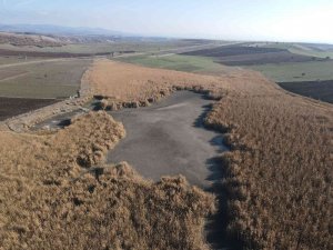 Kuraklığın Vurduğu ’Kuş Cenneti’ Gölünyazı Kurudu