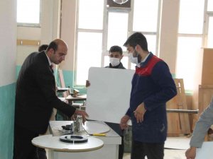 Şırnak Mesleki Ve Teknik Anadolu Lisesi Fabrika Gibi Çalışıyor