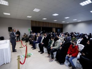 Aslanhan Kitaplarını İ̇negöllüler İçin İmzaladı