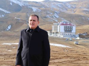 Vali Akbıyık, “Hakkari Eğlence Ve Kültürel Faaliyetlerin Merkezi Olacak”