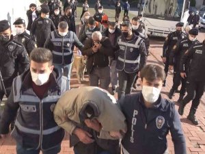 Sinop’ta Fuhuş Operasyonu: 3’ü Kadın 7 Şüpheli Adliyeye Sevk Edildi