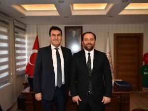 Dündar’dan İ̇l Millî Eğitim Müdürü Gür’e Hayırlı Olsun Ziyareti