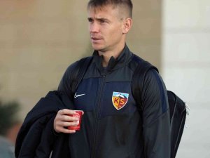 Kayserispor 23 Futbolcuyla Gitti