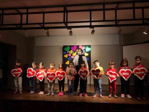 Akd Ki̇ds Öğrencilerinden Öğretmenler Günü Etkinliği