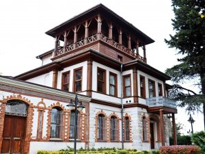 İ̇ki Büyük Yangın Geçirdi, 130 Yılı Geride Bıraktı