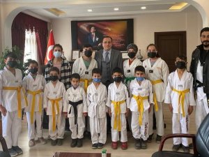 Minik Taekwondoculardan Kaymakam Türker’e Ziyaret