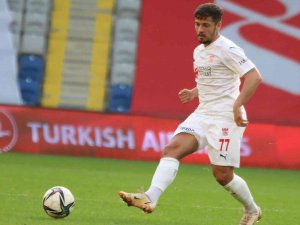 Sivasspor’da Ahmet Oğuz Sarı Kart Sınırında
