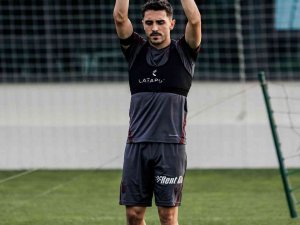 Abdulkadir Ömür, Kariyerinden Bir İlk İçin Sahaya Çıkıyor
