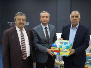 Ağrı’da Değerlendirme Sınavları Kitapçığı Öykü Kitap Seti Dağıtım Töreni