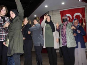 Mhp Manisa Teşkilatı 150 Yeni Üyeyle Gücüne Güç Kattı