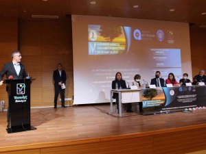 Manavgat’ta Güzel Sanatlar Sempozyumu Başladı