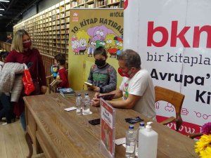 Çocukların, ‘Kral Şakir’ Sevgisi Uzun Kuyruklar Oluşturdu