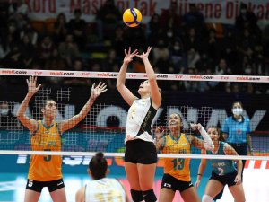 Sultanlar Ligi: Ptt: 0 - Vakıfbank: 3