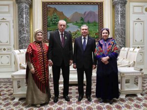 Türkmenistan’da Cumhurbaşkanı Erdoğan Onuruna Akşam Yemeği