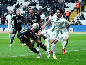 Spor Toto Süper Lig: Beşiktaş: 0 - Gzt Giresunspor: 1 (İ̇lk Yarı)