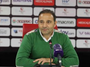 Fuat Çapa: “Adanaspor’a Pozisyon Vermeden Kazandık”