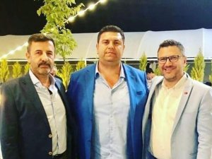İ̇zmir’de Mhp’den 3 Meclis Üyesi İstifa Etti