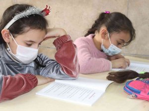 Mülteci Çocuklarına Okuma Etkinliği