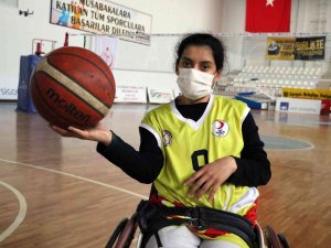 Çocukluk Hayaline Kavuştu, Şimdiki Hedefi Milli Takım