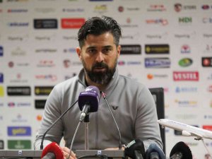 İ̇lhan Palut: "Bu Mağlubiyeti Bir Yol Kazası Olarak Değerlendireceğiz"