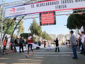 13. Uluslararası Tarsus Maratonu Koşuldu
