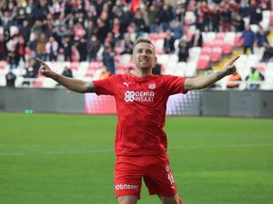 Pedro Henrique, Ligdeki 3. Golünü Attı