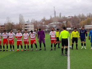 1071 Malazgirt Spor, Evinde Yeşil Varto Spor’a 4-1 Yenildi