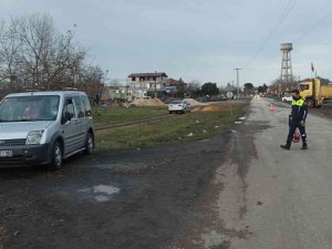 Hafif Ticari Aracın Çarptığı Yaya Yaralandı