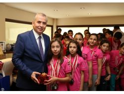 Judocular, Madalya Sevinçlerini Başkan Zolan’la Paylaştılar