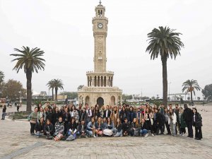 Uluslararası Öğrenciler İ̇zmir’in Lezzetleriyle Hem Eğlendi Hem Öğrendi