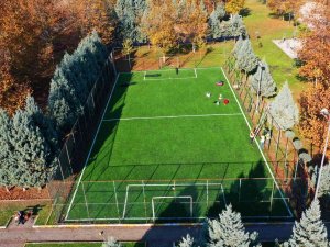 Kartepe’de Futbol Sahaları Yenilendi