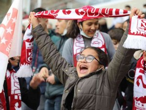 Minik Yiğidolar, Sivasspor’a Destek Olmaya Devam Ediyor