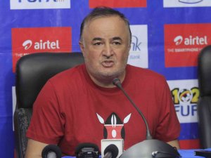 Engin Fırat: "Belki De Sürpriz Yaparım Ve Türkiye’den Bir Takımla Anlaşırım"