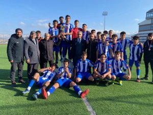 Liseli Gençler Futbol İ̇l Birinciliği Finalinde Şampiyon Reşit Karabacak Spor Lisesi Oldu