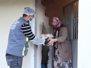 Ordu’da Yaşlıların Sofrasına Sıcak Yemek