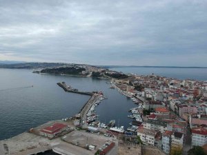 Sinop’ta Okullar Ve Üniversiteye Fırtına Arası